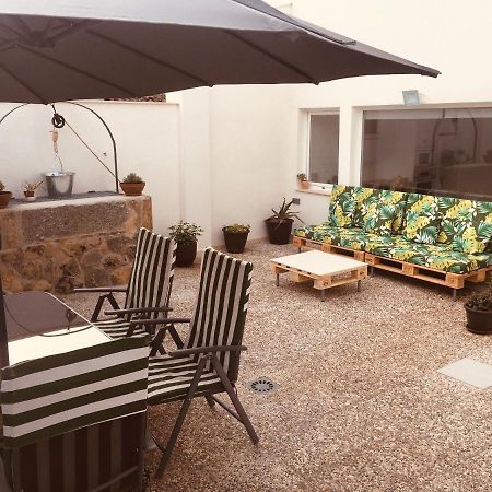Appartamento Acogedora Casa con Patio en El Tiemblo  Esterno foto