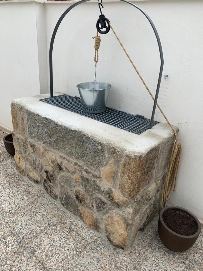 Appartamento Acogedora Casa con Patio en El Tiemblo  Esterno foto