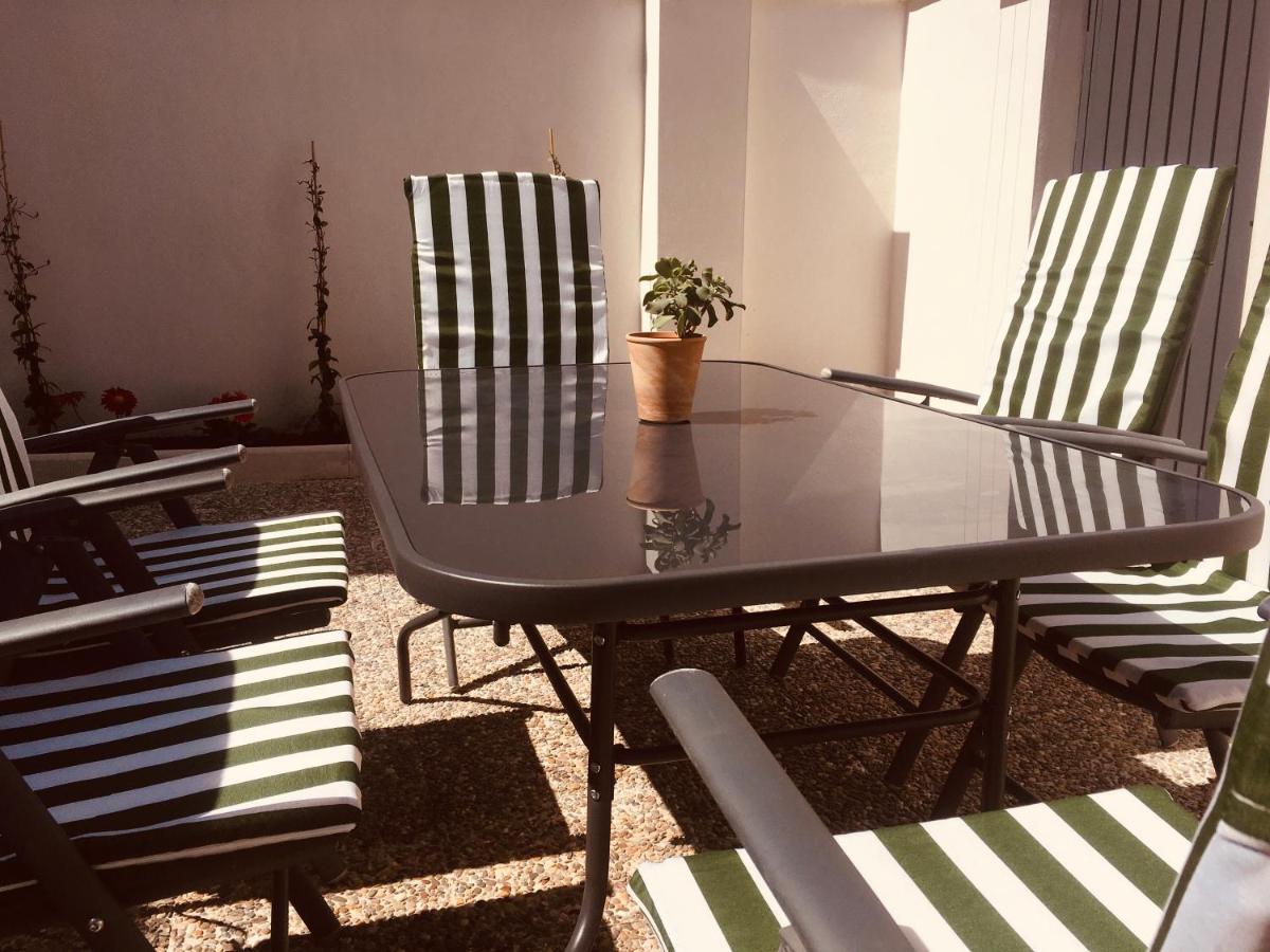 Appartamento Acogedora Casa con Patio en El Tiemblo  Esterno foto